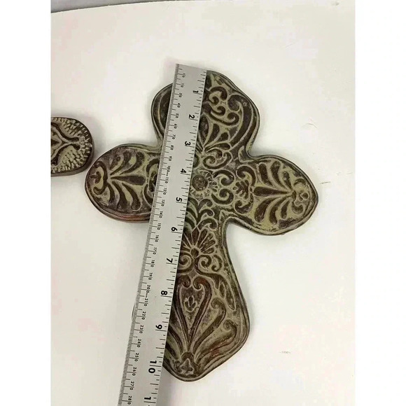 Lot of 2 Brown Rustic Heavy Wall Cross Crucifix Decor Distressed Decorative - Picture 3 of 11